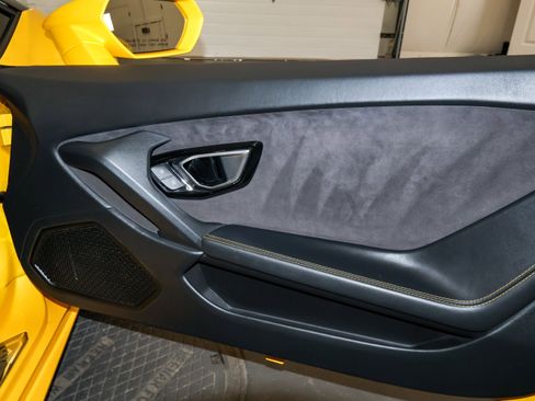Used 2017 Lamborghini Huracan LP 610-4 AWD/4WD image 55