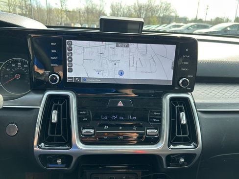 Certified 2022 Kia Sorento SX FWD image 10