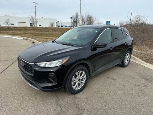 Used 2023 Ford Escape Active image 2