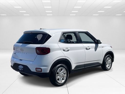 New 2026 Hyundai Venue SE image 6