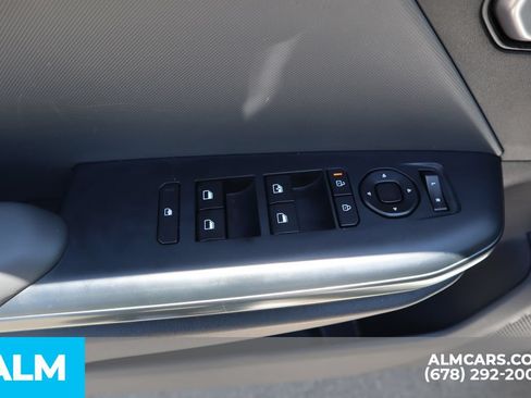 Used 2025 Kia K4 FWD image 16
