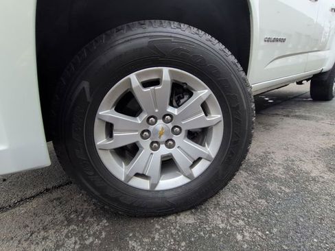 Used 2022 Chevrolet Colorado LT w/ Luxury Package image 7