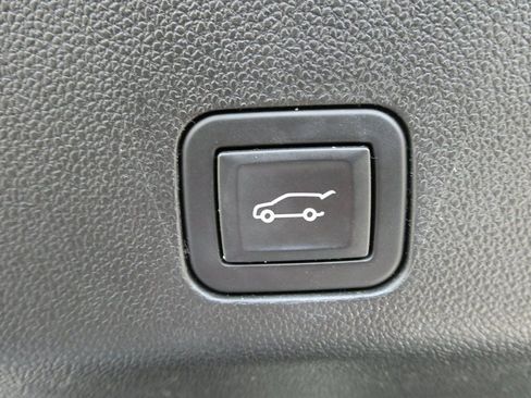 Certified 2024 Chevrolet Suburban High Country w/ Advanced Technology Package image 9