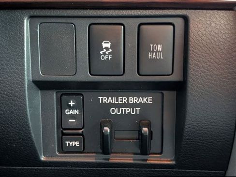Used 2016 Toyota Tundra Limited RWD image 20