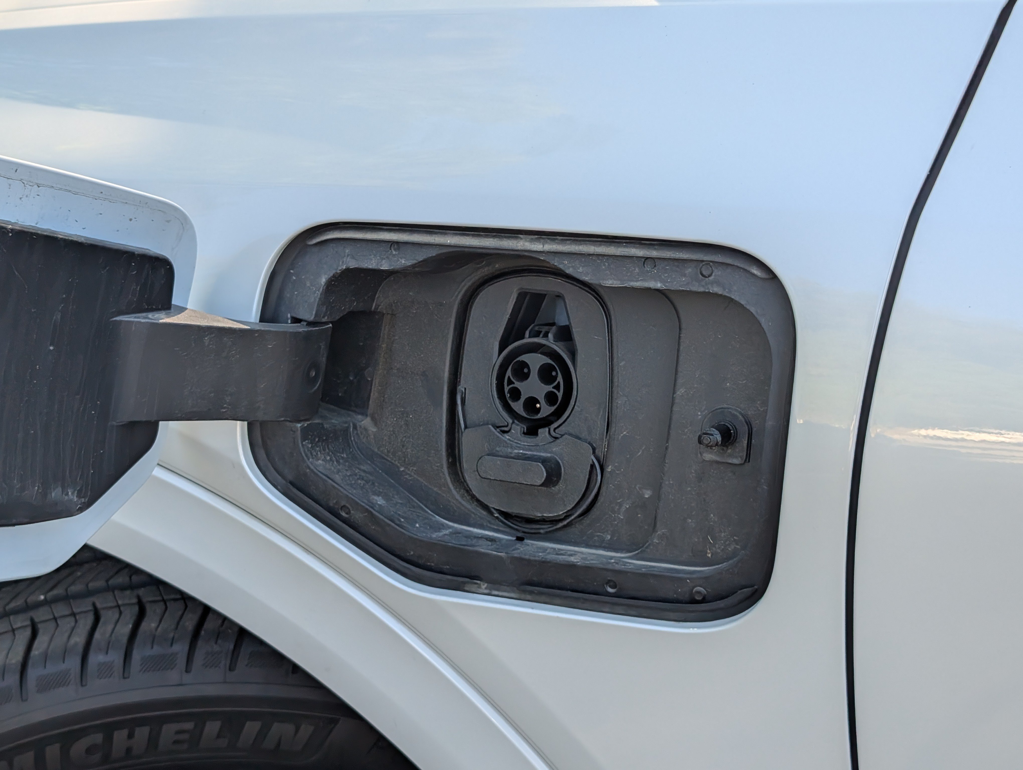 Used 2024 Chevrolet Equinox EV LT w/ LPO, Blackout Package FWD image 36