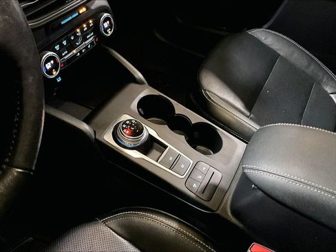 Used 2020 Ford Escape Titanium FWD image 29