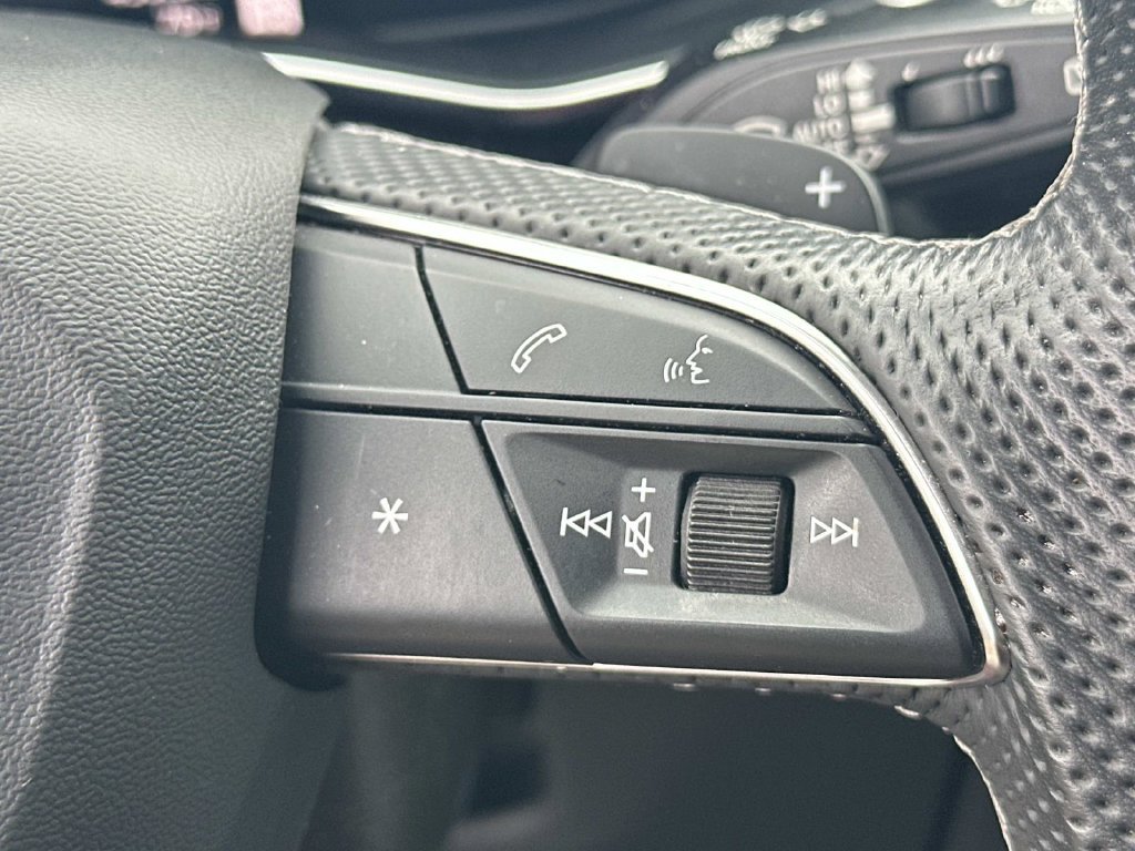 Used 2024 Audi SQ8 Prestige AWD/4WD image 27