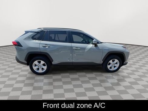 Used 2021 Toyota RAV4 XLE w/ XLE Grade Weather Package AWD/4WD image 10