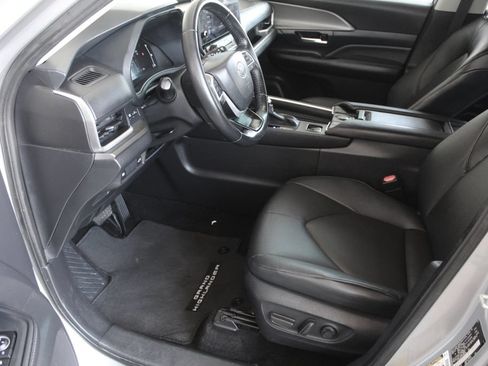 Used 2024 Toyota Grand Highlander FWD image 26