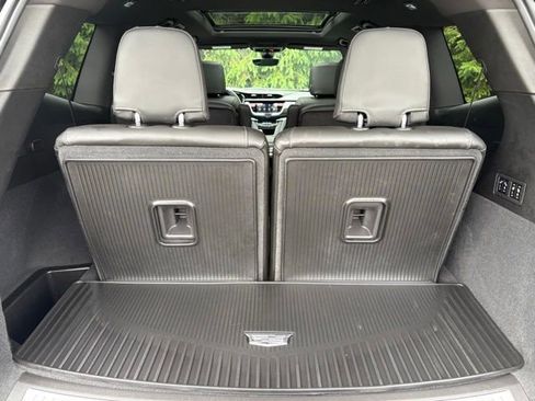 Used 2024 Cadillac XT6 Sport w/ Technology Package AWD/4WD image 6