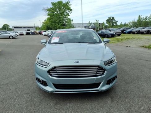 Used 2014 Ford Fusion SE w/ Equipment Group 502A FWD image 2