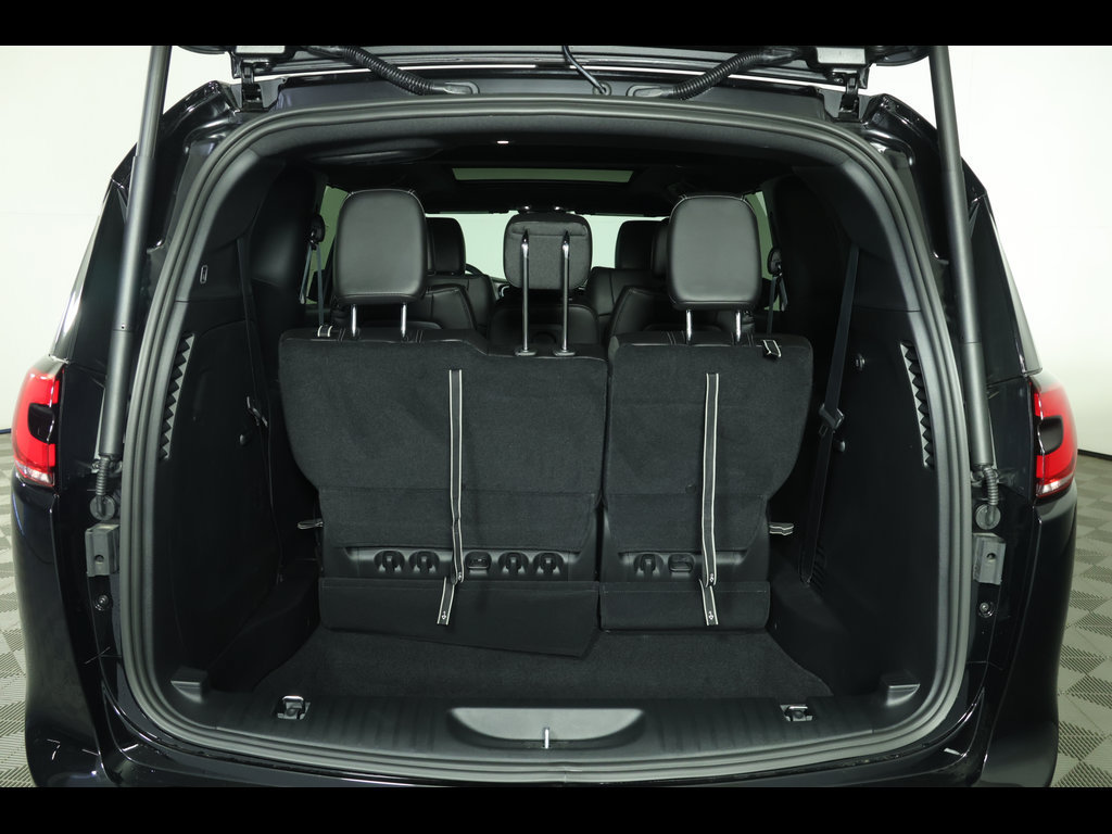 New 2027 Chrysler Pacifica Select w/ S Appearance Package FWD image 14