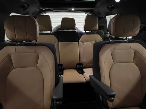 Used 2025 Land Rover Defender 130 V8 image 25