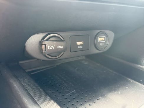 Used 2023 Hyundai Elantra SEL w/ Convenience Package FWD image 19