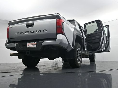 Used 2025 Toyota Tacoma TRD Off-Road AWD/4WD image 49