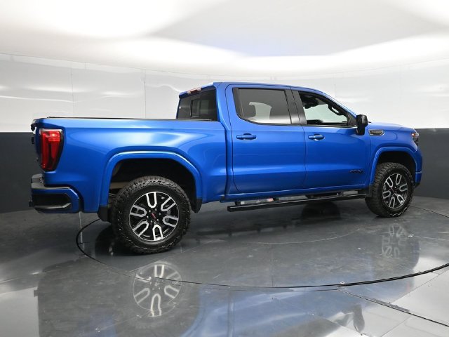 Used 2023 GMC Sierra 1500 AT4 w/ AT4 Premium Package AWD/4WD image 4