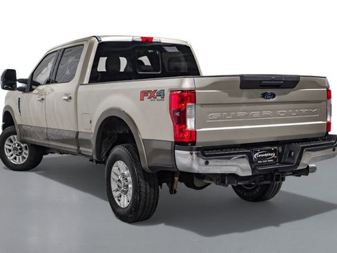 Used 2017 Ford F250 Lariat w/ Chrome Package image 8