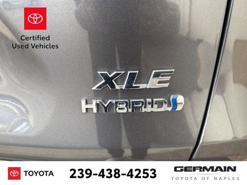Certified 2022 Toyota RAV4 XLE Premium image 5
