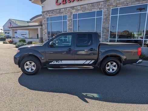 Used 2013 Nissan Frontier SV w/ SV Value Truck Pkg image 2