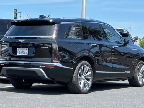 Used 2026 Cadillac Vistiq Luxury AWD/4WD image 5