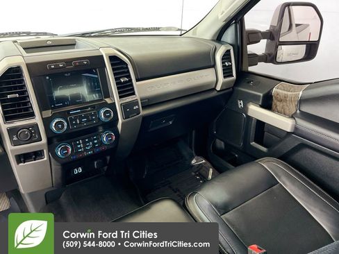Used 2019 Ford F250 Lariat w/ Lariat Value Package AWD/4WD image 24