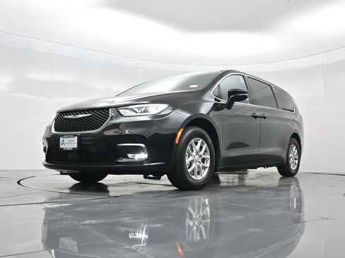 New 2026 Chrysler Pacifica Select image 37