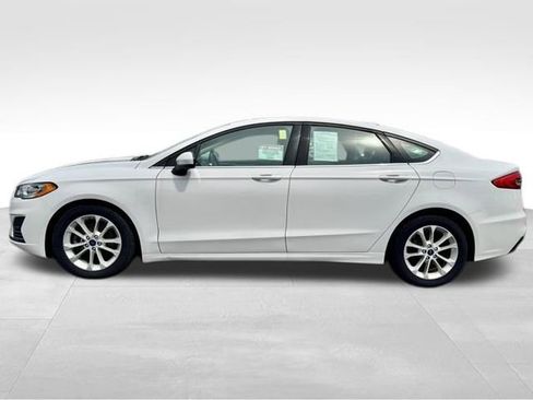 Used 2020 Ford Fusion SE image 4