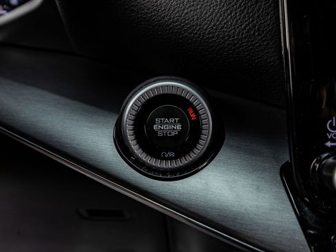 Used 2023 Jeep Wagoneer Series II image 19