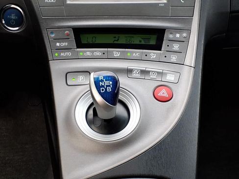Used 2012 Toyota Prius Two FWD image 22