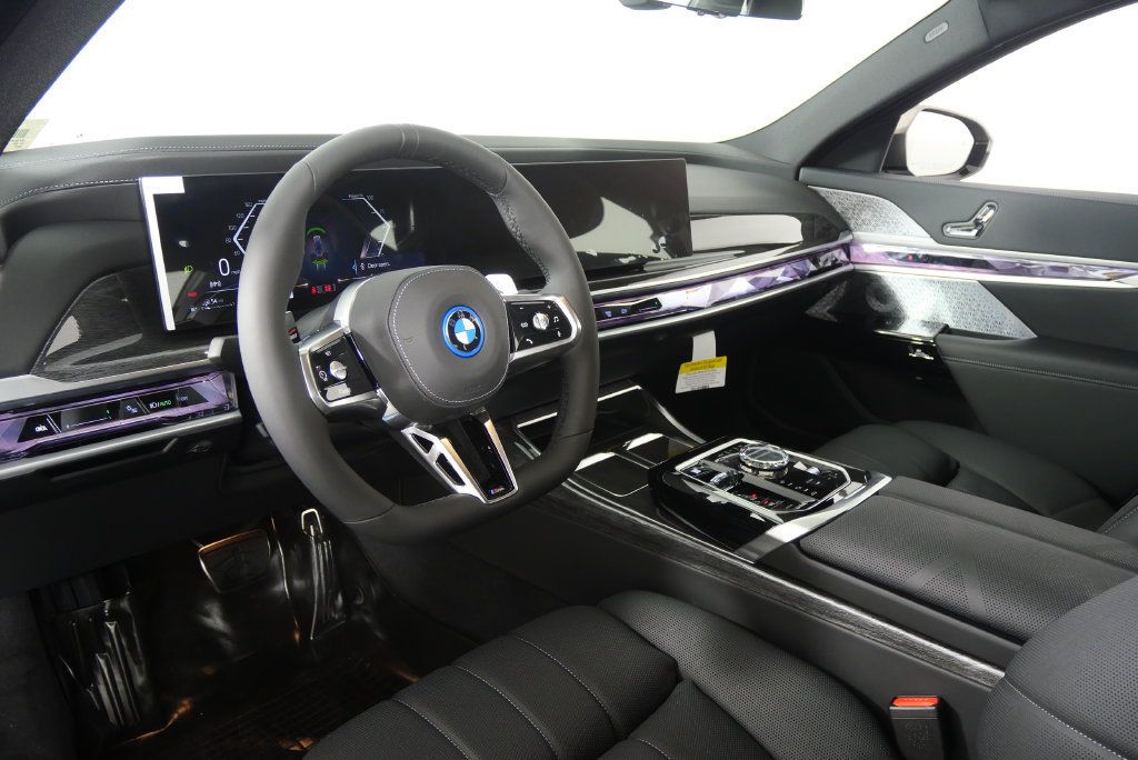 Used 2026 BMW 750e xDrive w/ Executive Package AWD/4WD image 14