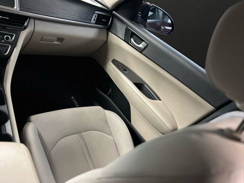 Used 2018 Kia Optima LX image 17