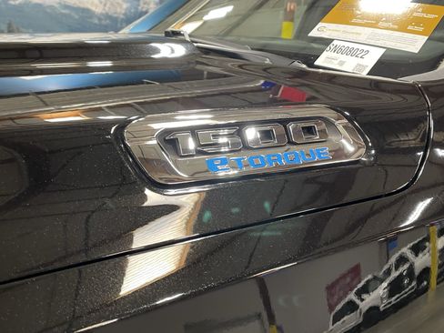 Certified 2025 RAM 1500 Big Horn AWD/4WD image 10
