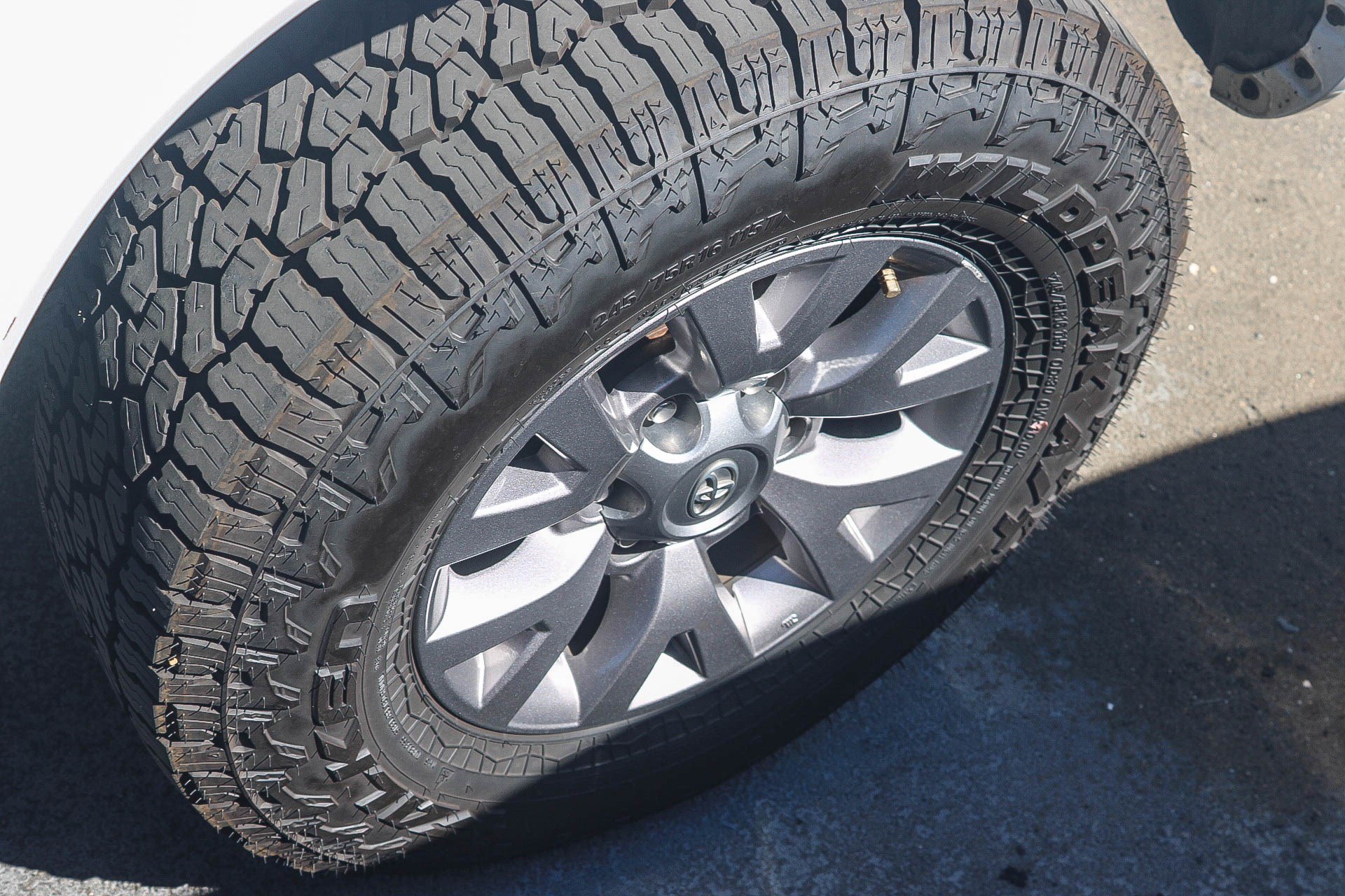 Used 2019 Toyota Tacoma SR5 AWD/4WD image 10