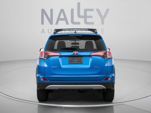 Used 2018 Toyota RAV4 XLE FWD image 7