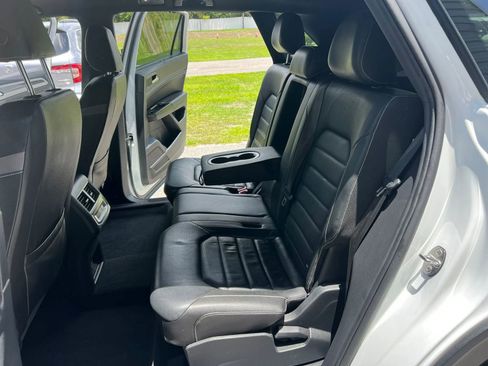 Used 2020 Volkswagen Atlas Cross Sport SEL Premium R-Line AWD/4WD image 10