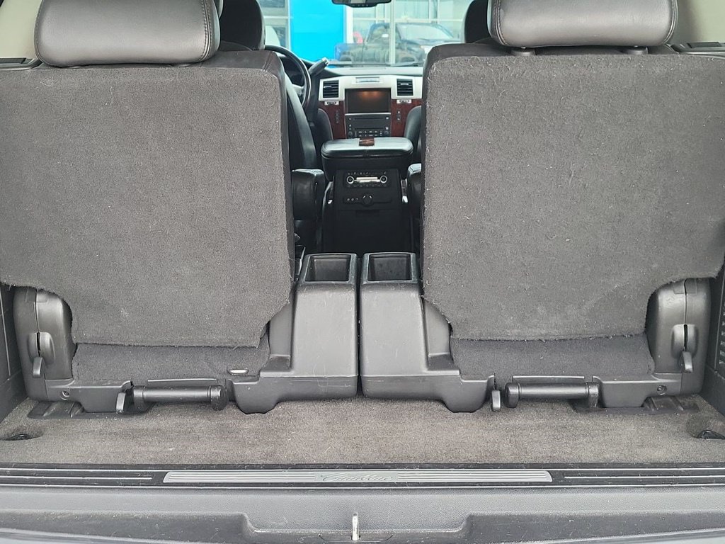Used 2008 Cadillac Escalade AWD image 31