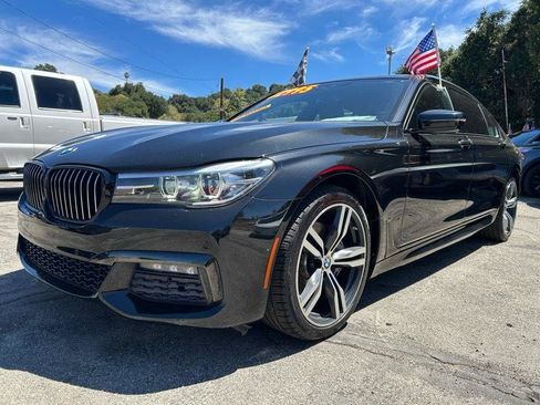 Used 2018 BMW 740i RWD image 1