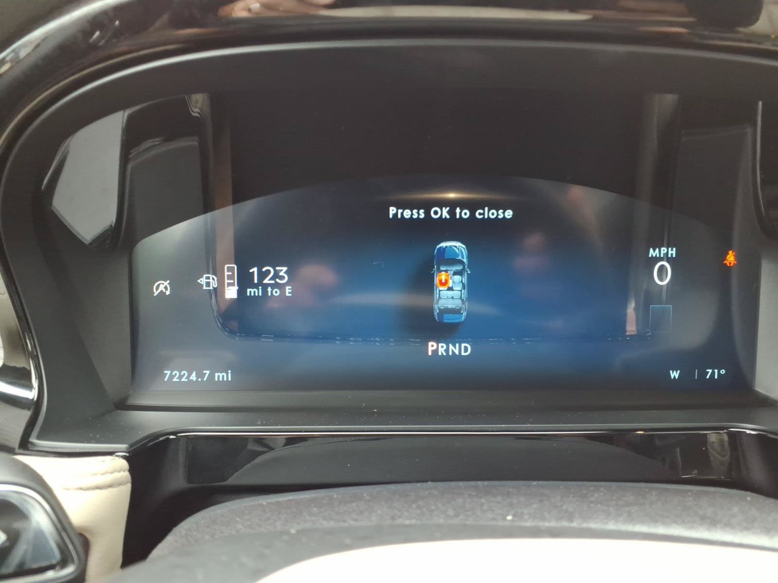Used 2025 Lincoln Corsair AWD w/ Equipment Group 101A image 16