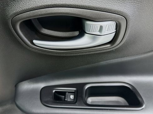 Used 2022 Jeep Renegade Limited w/ Sun, Sound & Wheels Group image 30