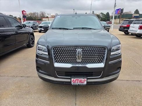 New 2024 Lincoln Navigator Reserve image 2