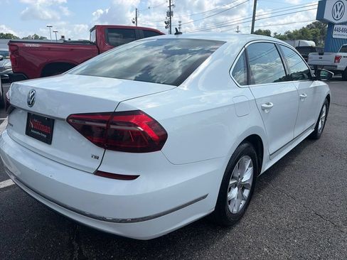 Used 2017 Volkswagen Passat 1.8T S FWD image 7