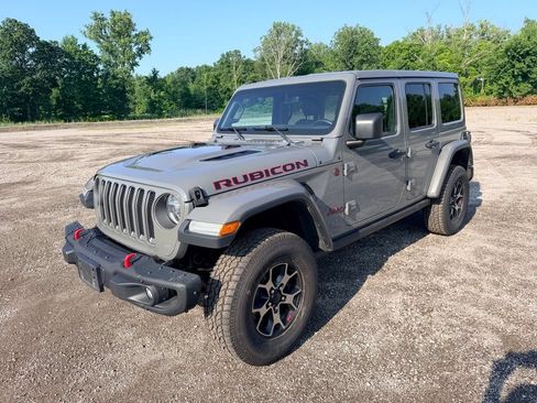 Used 2019 Jeep Wrangler Unlimited Rubicon w/ Dual Top Group AWD/4WD image 3