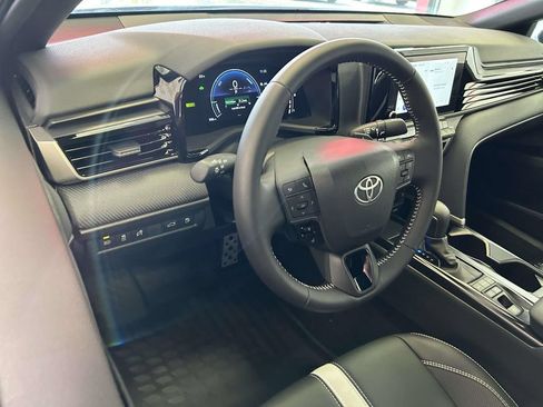 Used 2026 Toyota Camry SE FWD image 12