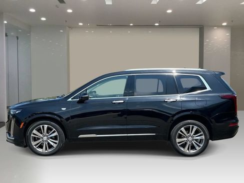 Used 2020 Cadillac XT6 Premium Luxury AWD/4WD image 2