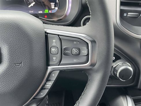 New 2026 RAM 1500 4x4 Crew Cab image 14