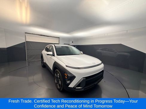 Certified 2025 Hyundai Kona SEL image 6