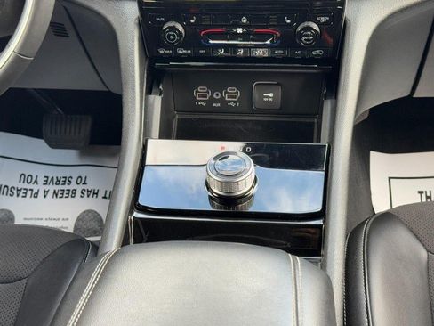 Used 2023 Jeep Grand Cherokee L Laredo AWD/4WD image 13