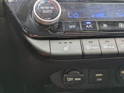 Certified 2023 Hyundai Elantra Limited FWD image 30
