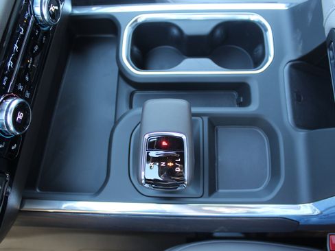 New 2026 GMC Sierra 1500 SLT image 42