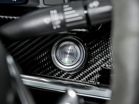 Used 2020 Chevrolet Corvette Stingray Preferred Cpe w/ 2LT Preferred Equipment Group image 32